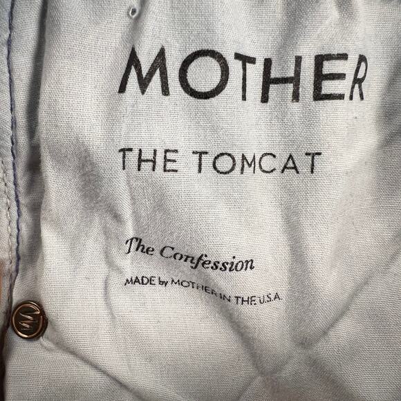 Light Blue Distressed Women's Cropped Jeans - Picture 11 of 16